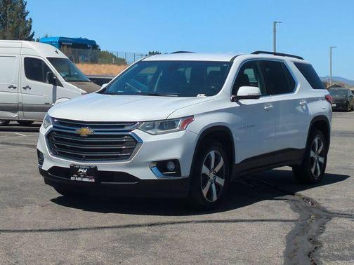 Summit White 2020 Chevrolet Traverse LT Leather