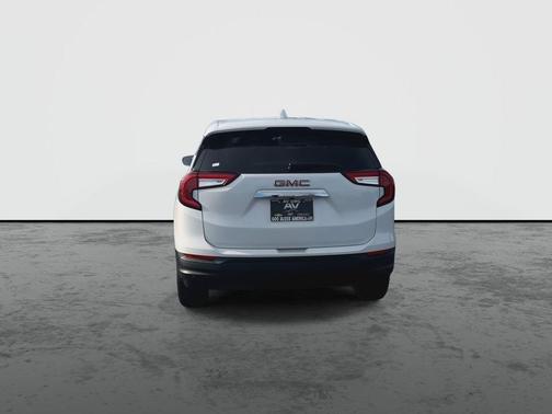 Summit White 2024 GMC Terrain SLE