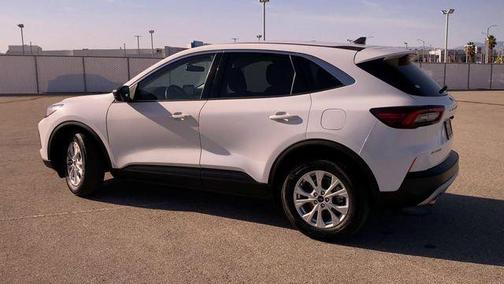 OXFORD WHITE 2023 Ford Escape Active