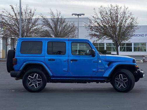 2024 Jeep Wrangler 4-Door Sahara 4x4