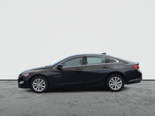 Mosaic Black Metallic 2025 Chevrolet Malibu FWD 1LT