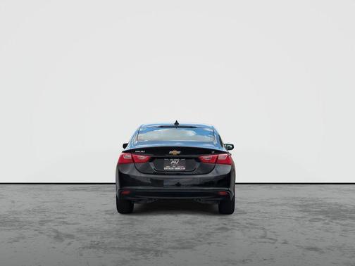 Mosaic Black Metallic 2025 Chevrolet Malibu FWD 1LT