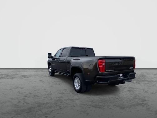 2023 Chevrolet Silverado 3500 High Country