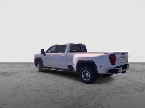 2026 GMC Sierra 3500 SLT