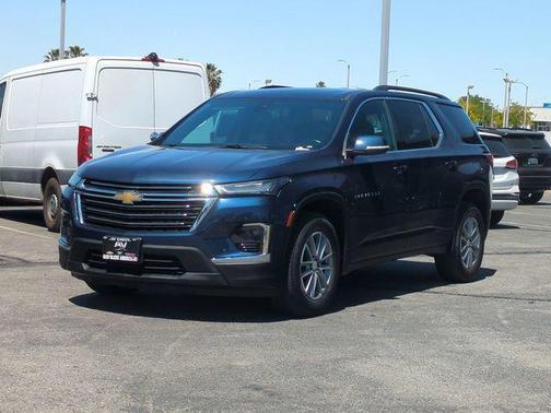 Northsky Blue Metallic 2023 Chevrolet Traverse LT Cloth