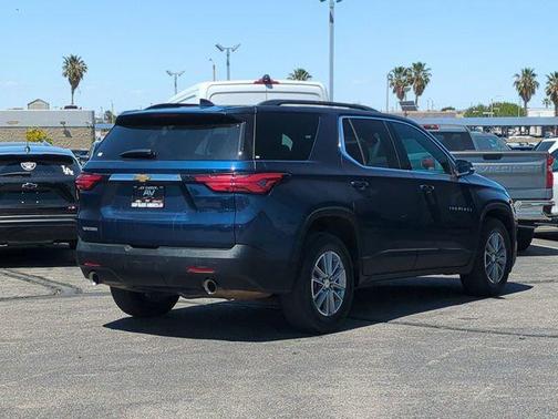 Northsky Blue Metallic 2023 Chevrolet Traverse LT Cloth