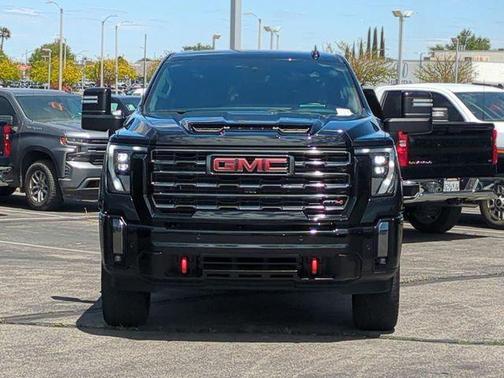 Onyx Black 2024 GMC Sierra 2500 AT4