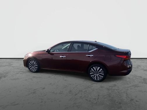 Garnet Pearl Metallic 2023 Nissan Altima 2.5 SV