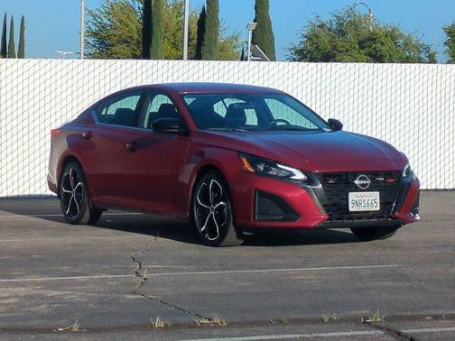 Scarlet Ember 2025 Nissan Altima SR FWD