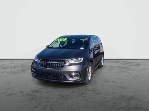 Granite Crystal Metallic Clearcoat 2023 Chrysler Pacifica Touring L