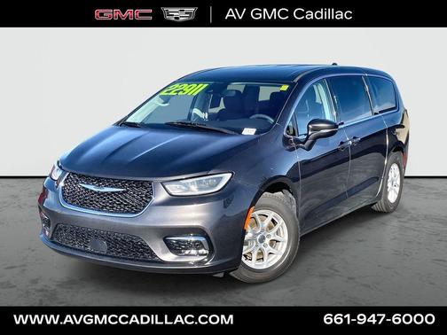 Granite Crystal Metallic Clearcoat 2023 Chrysler Pacifica Touring L