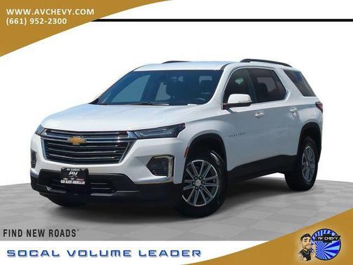 Summit White 2023 Chevrolet Traverse LT Cloth