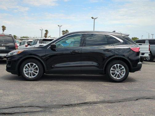 Agate Black Metallic 2022 Ford Escape SE