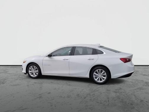 Summit White 2024 Chevrolet Malibu FWD 1LT