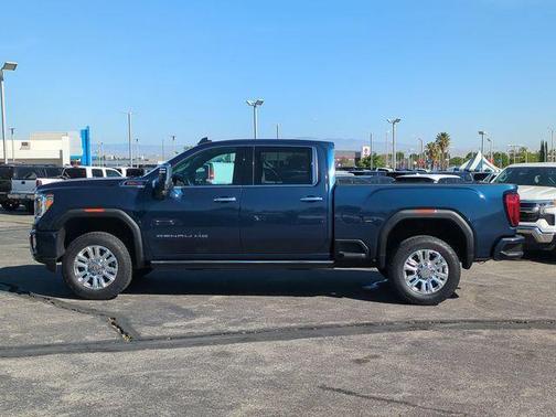 Pacific Blue Metallic 2022 GMC Sierra 2500 Denali