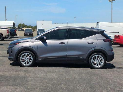Gray Ghost Metallic 2023 Chevrolet Bolt EUV FWD LT