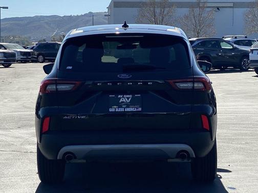 AGATE BLACK METALLIC 2023 Ford Escape Active