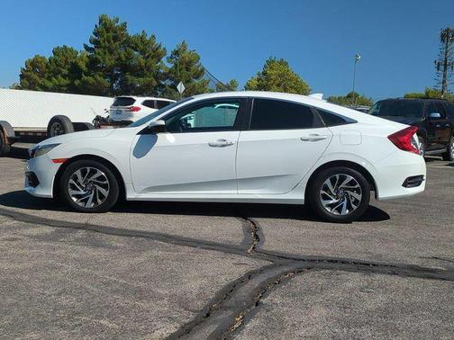 White 2017 Honda Civic EX