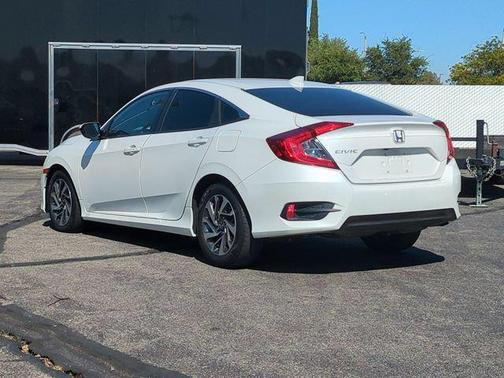 White 2017 Honda Civic EX