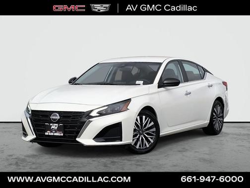 Glacier White 2025 Nissan Altima 2.5 SV