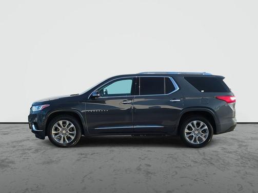 Graphite Metallic 2020 Chevrolet Traverse Premier