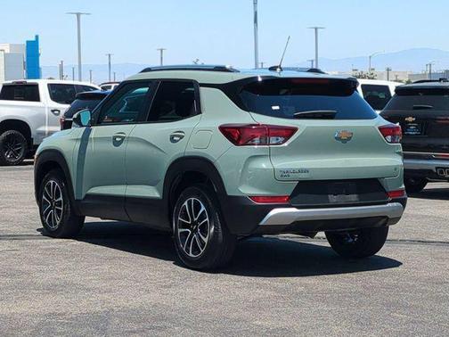 Cacti Green 2025 Chevrolet Trailblazer LT