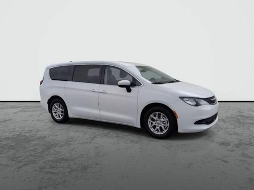 Bright White Clearcoat 2023 Chrysler Voyager LX