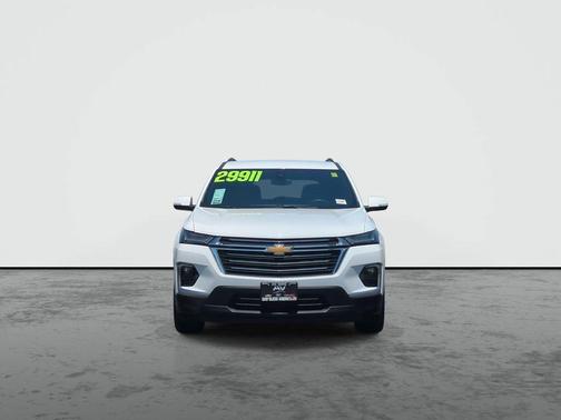 Summit White 2023 Chevrolet Traverse LT Cloth