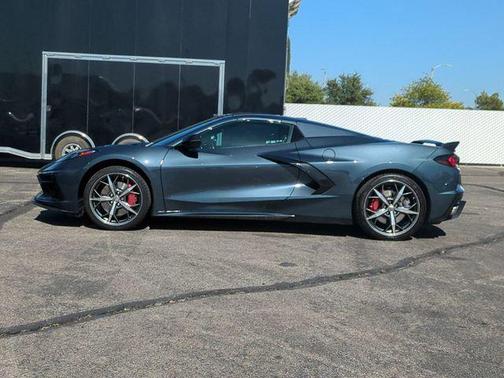 Shadow Gray Metallic 2021 Chevrolet Corvette Stingray w/2LT