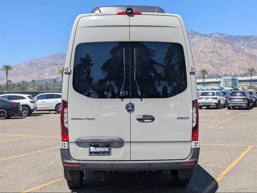 2025 Mercedes-Benz Sprinter 2500 Passenger 144 WB
