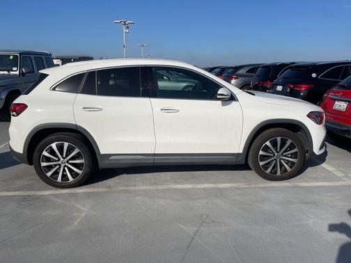 Polar White 2023 Mercedes-Benz GLA 250 Base