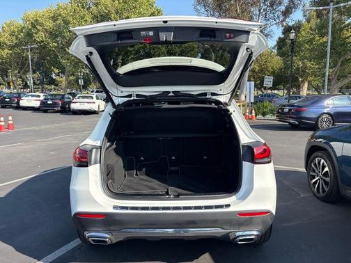 Polar White 2023 Mercedes-Benz GLA 250 Base
