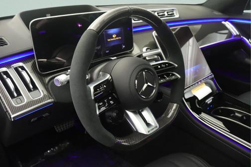 2190 / MANUFAKTUR 2026 Mercedes-Benz AMG S 63 E Base