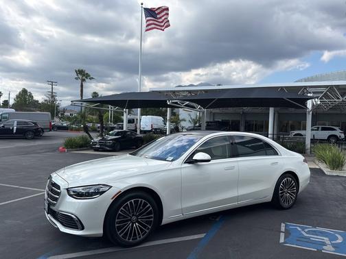 MANUFAKTUR Diamond White 2023 Mercedes-Benz S-Class S 500 4MATIC