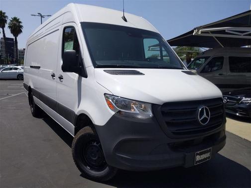 2025 Mercedes-Benz Sprinter 2500 High Roof 4-Cyl Diesel