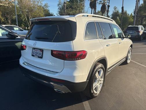 2023 Mercedes-Benz GLB 250 