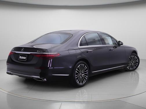 Graphite Gray Metallic 2024 Mercedes-Benz S-Class S 580 4MATIC