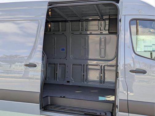 2025 Mercedes-Benz Sprinter 2500 170 WB High Roof Extended Cargo