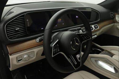 2025 Mercedes-Benz GLS 450 4MATIC