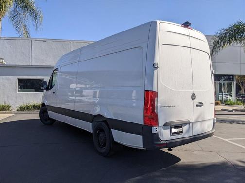2025 Mercedes-Benz Sprinter 2500 High Roof 4-Cyl Diesel HO