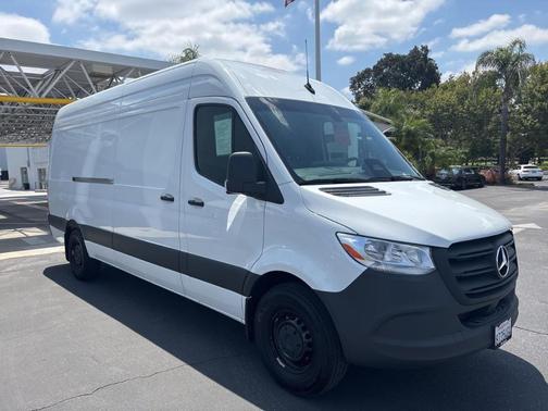 Arctic White 2025 Mercedes-Benz Sprinter 2500 170 WB HIGH ROOF