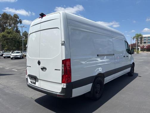 Arctic White 2025 Mercedes-Benz Sprinter 2500 170 WB HIGH ROOF