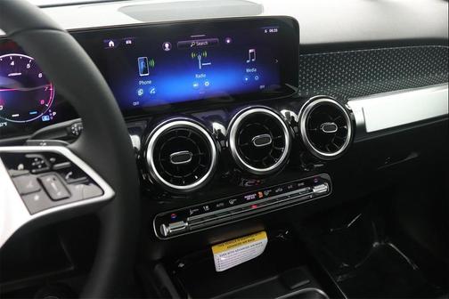 2026 Mercedes-Benz GLB 250 Base