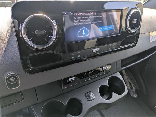 2025 Mercedes-Benz Sprinter 2500 Standard Roof 4-Cyl Diesel HO