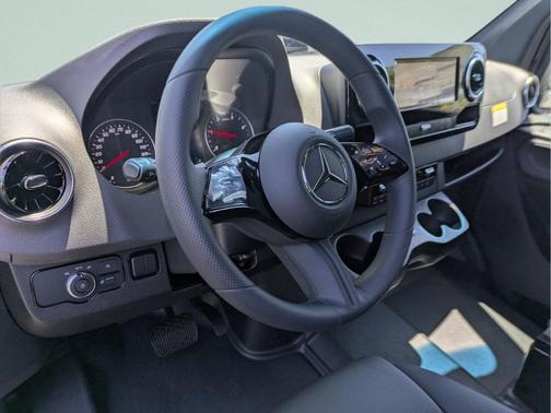 2026 Mercedes-Benz Sprinter 2500 High Roof