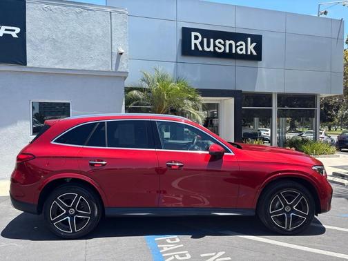 MANUFAKTUR Cardinal Red Metallic 2023 Mercedes-Benz GLC 300 Base 4MATIC