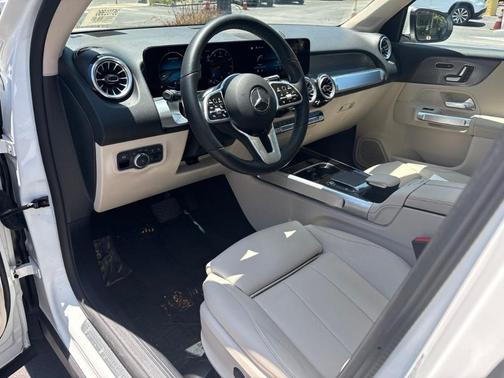 Polar White 2023 Mercedes-Benz GLB 250 Base 4MATIC