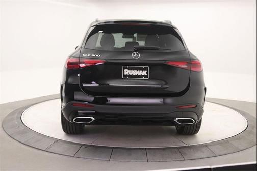 2026 Mercedes-Benz GLC 300 Base