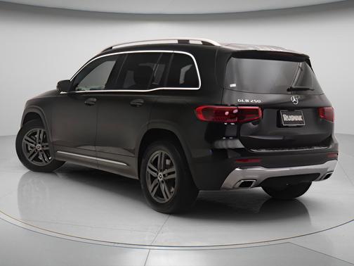 2026 Mercedes-Benz GLB 250 