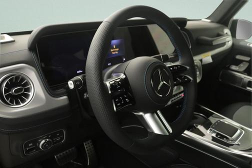 2124 / MANUFAKTUR 2025 Mercedes-Benz G-Class Base